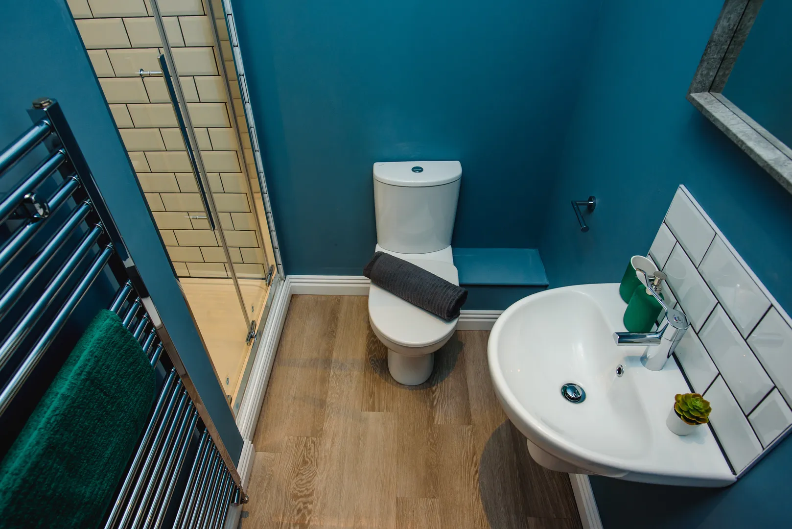 Flat D, 25 Lister Gate - Luxury 3 Bed City Centre Apartment - Image 13